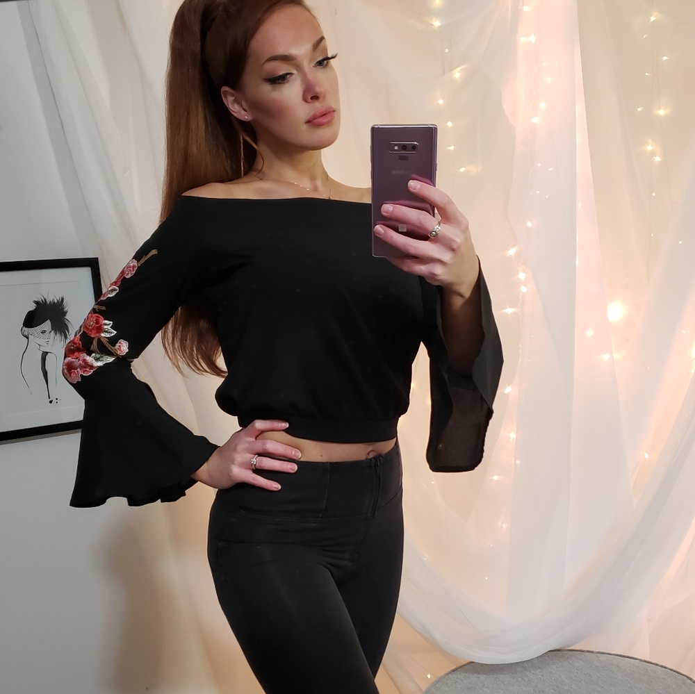 Floral Embroidered Bell Sleeve Boho Crop Top